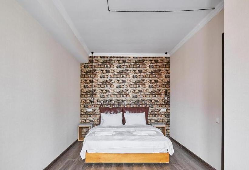 اتاق خانوادگی, Gudauri Loft