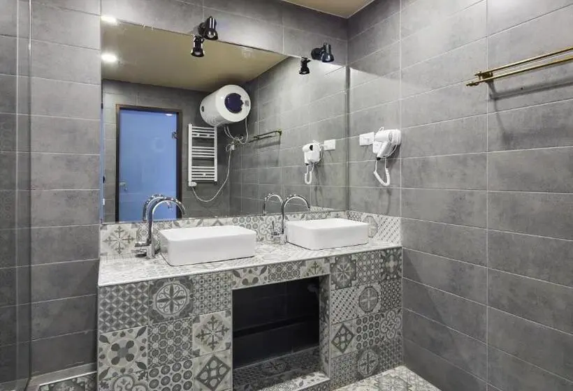 Perhehuone, Gudauri Loft