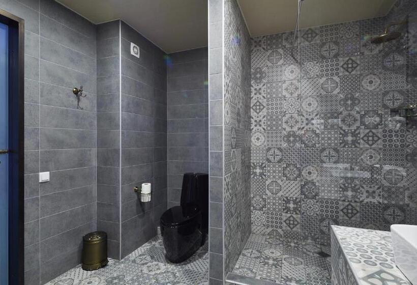 اتاق خانوادگی, Gudauri Loft