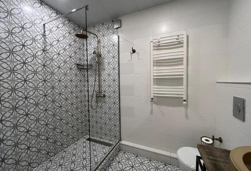 اتاق لوکس, Gudauri Loft