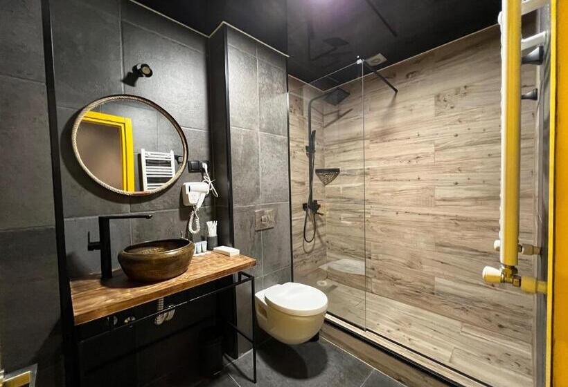 اتاق استاندارد سه نفره, Gudauri Loft