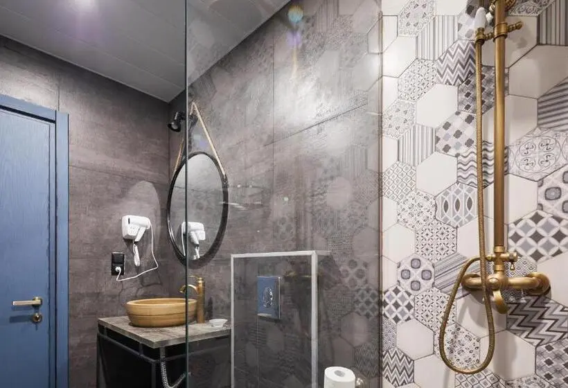 Executive Kolmen Hengen Huone, Gudauri Loft