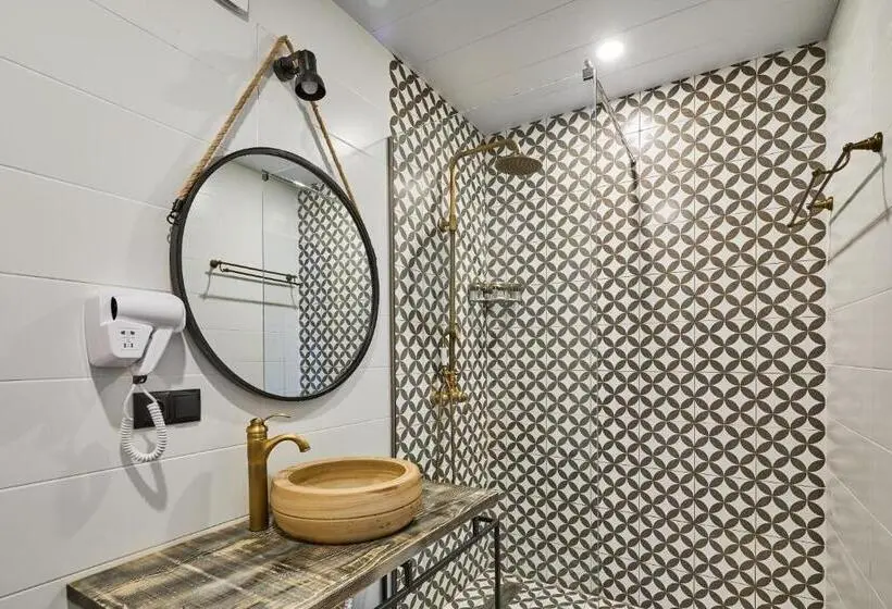 Perhejuniorsviitti, Gudauri Loft