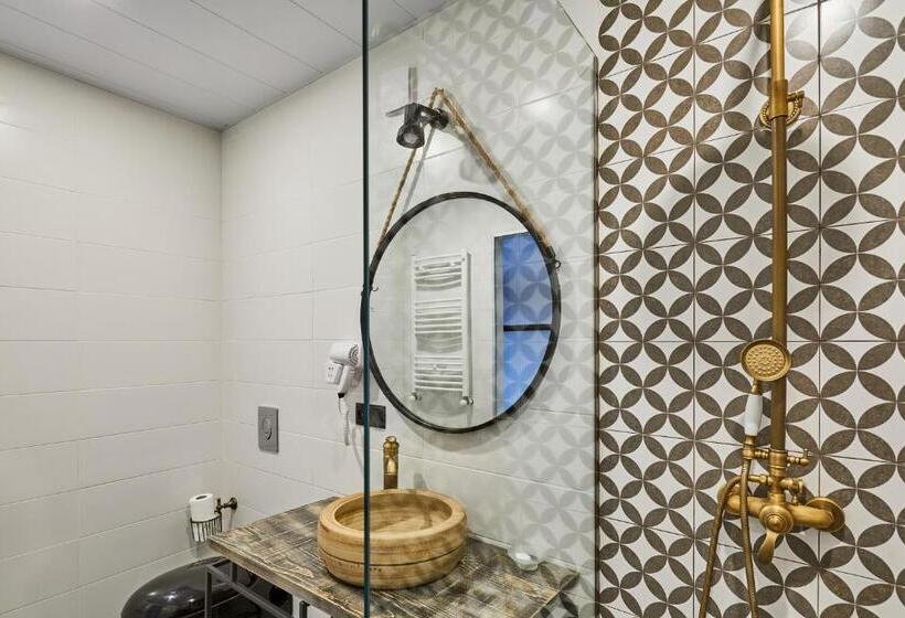 سوئیت جونیور خانوادگی, Gudauri Loft