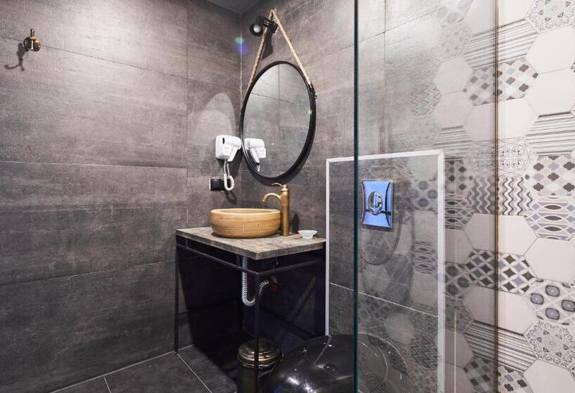 اتاق استاندارد با بالکن, Gudauri Loft