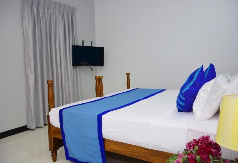 חדר סטנדרט, Rush City Hotel Kandy