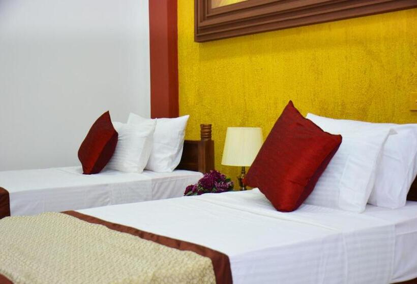 חדר סטנדרט, Rush City Hotel Kandy