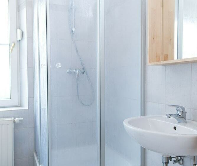 آپارتمان 2 خوابه, Microverse Hostel