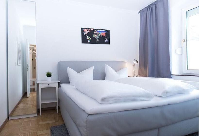 آپارتمان 2 خوابه, Microverse Hostel