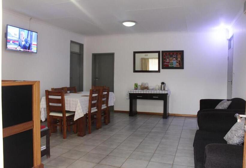 غرفة إقتصادية, Strand Meadows B&b