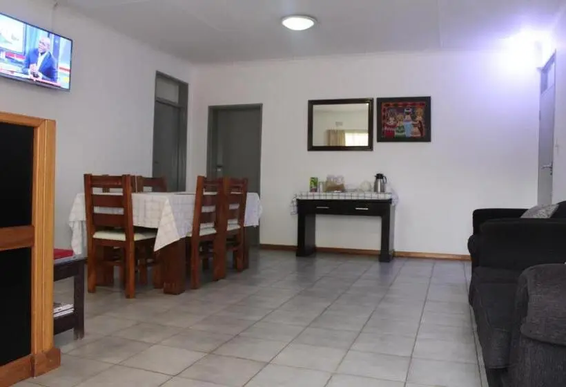 اتاق اکونومی, Strand Meadows B&b