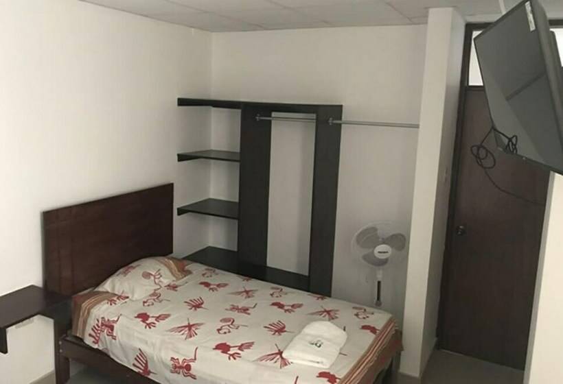 اتاق استاندارد یک نفره, Hospedaje Gabriel