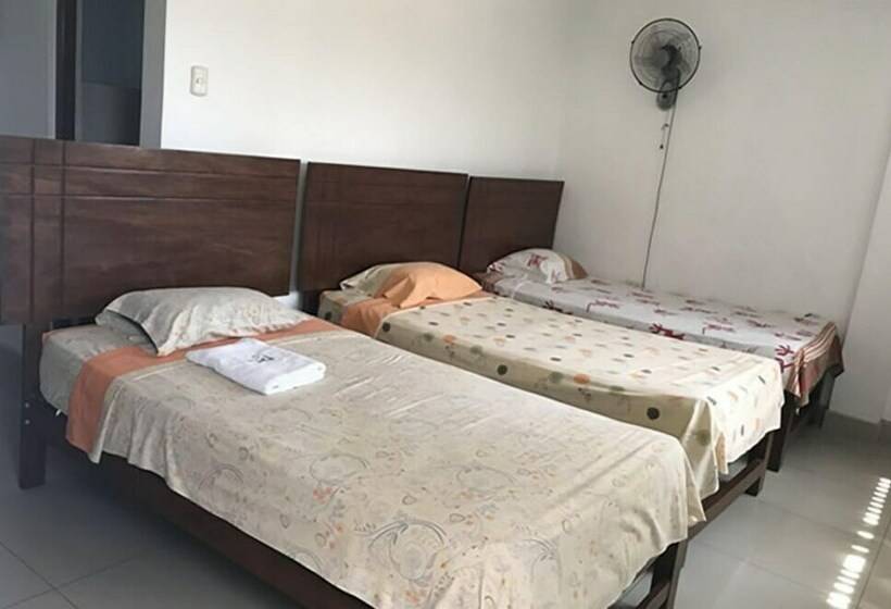 اتاق استاندارد سه نفره, Hospedaje Gabriel