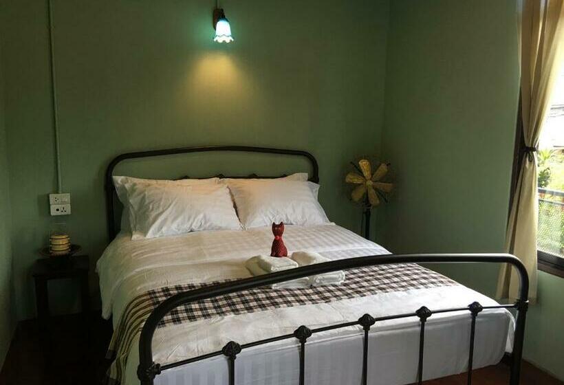 스탠다드 룸 공동 욕실, Talardkao Balcony Krabi