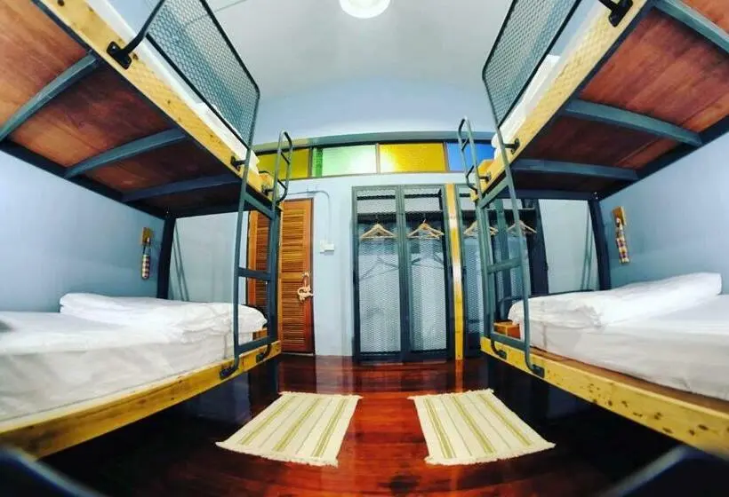اتاق خانوادگی, Talardkao Balcony Krabi
