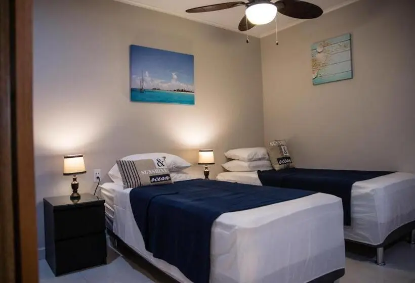 اتاق لوکس با چشم‌انداز دریا, The Pier Beach Inn & Suites