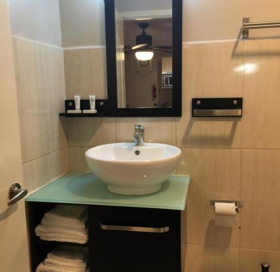 اتاق لوکس با چشم‌انداز دریا, The Pier Beach Inn & Suites
