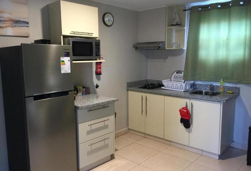 استودیوی لوکس, The Pier Beach Inn & Suites