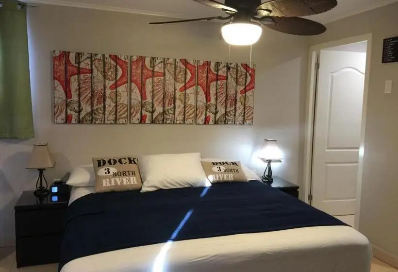 استودیوی لوکس, The Pier Beach Inn & Suites