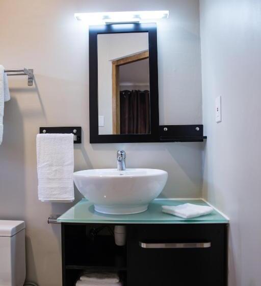 اتاق لوکس با چشم‌انداز دریا, The Pier Beach Inn & Suites