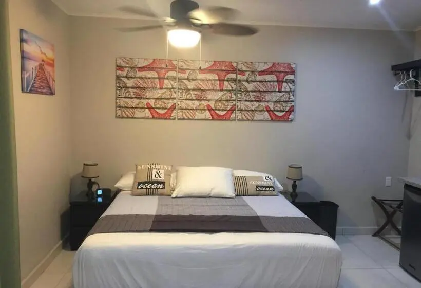اتاق لوکس با چشم‌انداز دریا, The Pier Beach Inn & Suites
