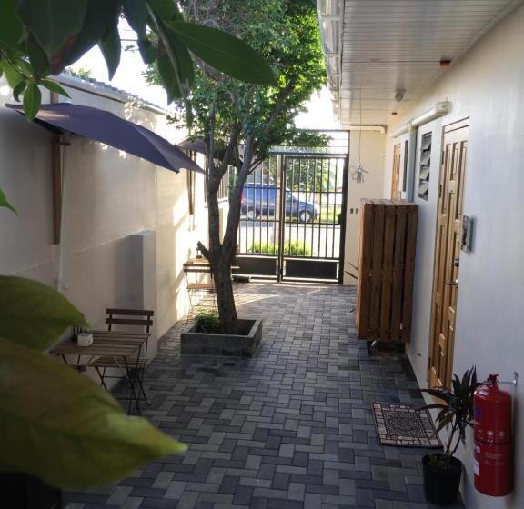 استودیوی لوکس, The Pier Beach Inn & Suites