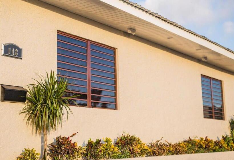 اتاق لوکس با چشم‌انداز دریا, The Pier Beach Inn & Suites