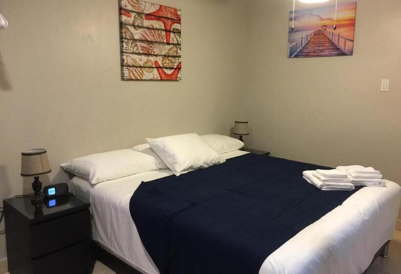 اتاق لوکس, The Pier Beach Inn & Suites