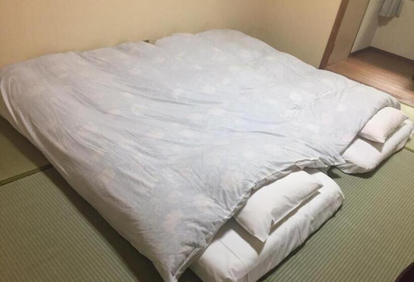 غرفة عائلية, Hisaeya Ryokan