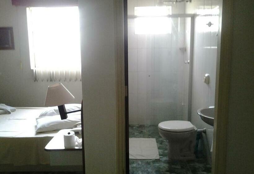 이코노이 4인룸, Columbia Palace