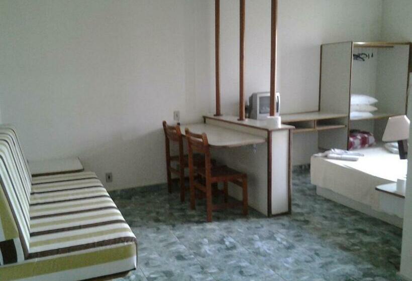 이코노이 4인룸, Columbia Palace