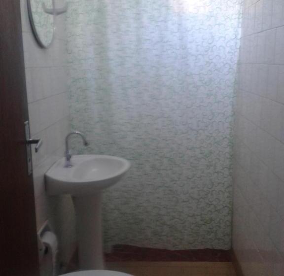 이코노이 4인룸, Columbia Palace