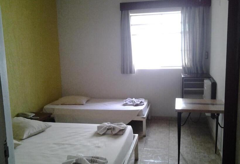 스탠다드 트리플 룸, Columbia Palace