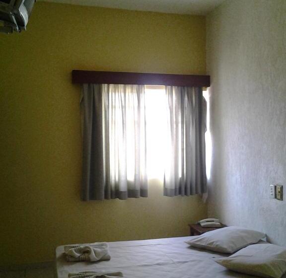 4인용 스탠다드 룸, Columbia Palace