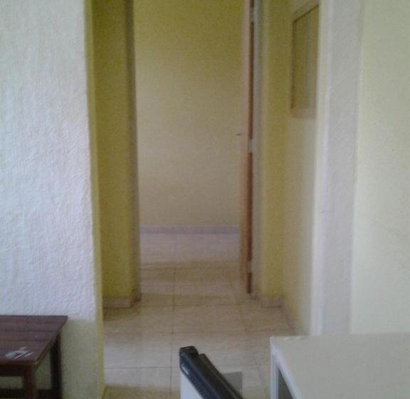 4인용 스탠다드 룸, Columbia Palace