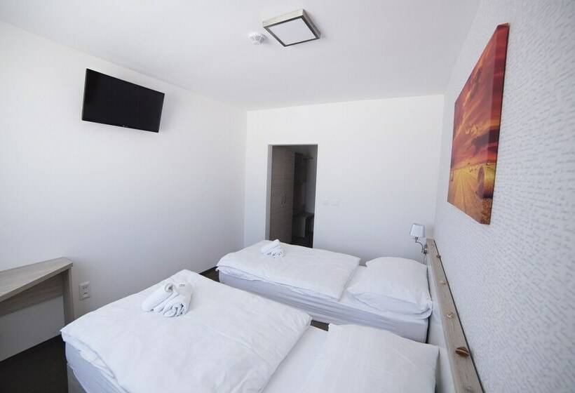 标准间, Star Lipno