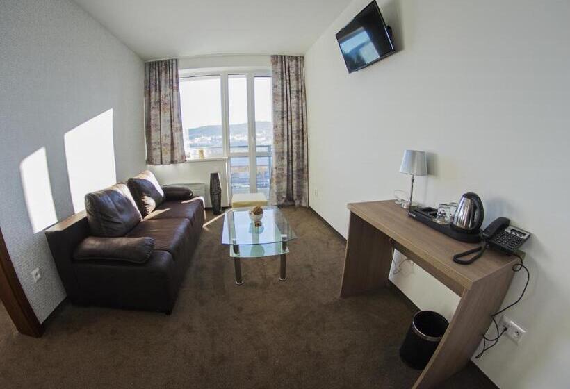 家庭间, Star Lipno