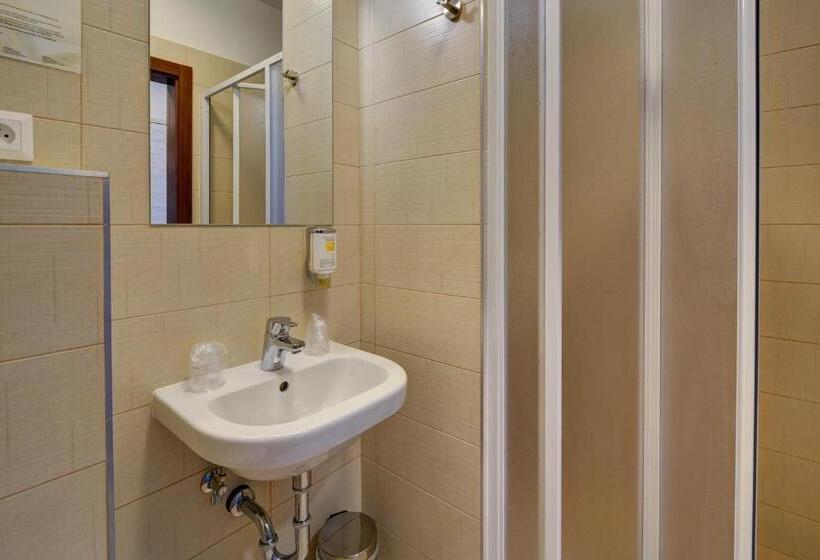 标准间, Star Lipno