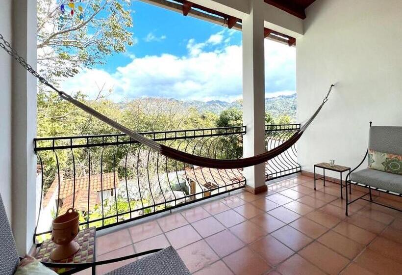 Deluxe Room Mountain View, Terramaya Boutique