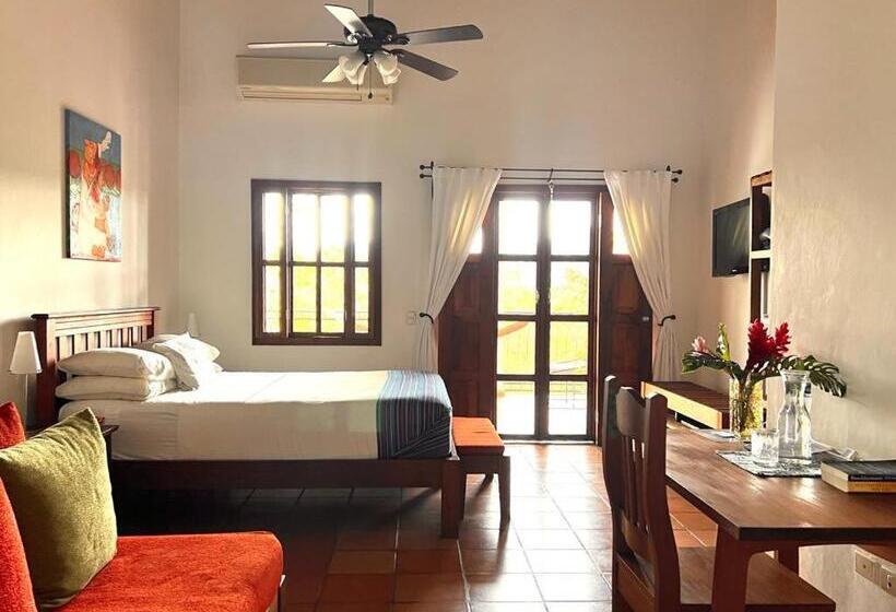 سوئیت با بالکن, Terramaya Boutique