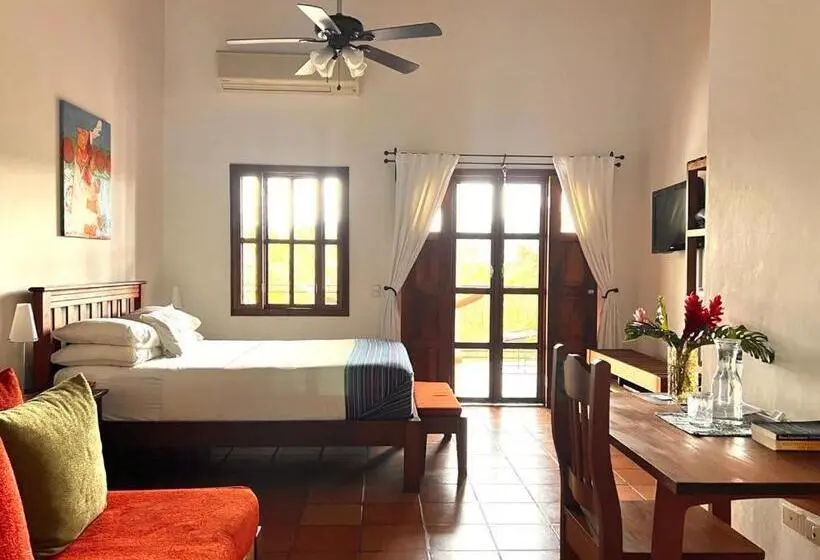 سوئیت با بالکن, Terramaya Boutique