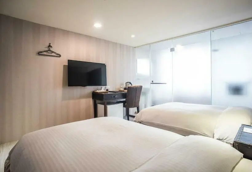 اتاق استاندارد با چشم‌انداز, Xinshehotel   Chungli