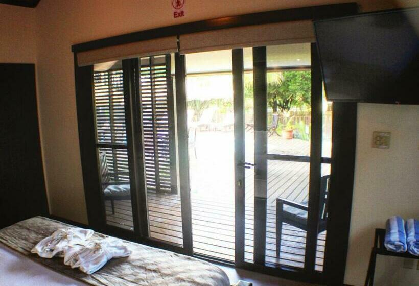 Deluxe Suite King Bed, Pur Boutique Cabanas, Adults Only
