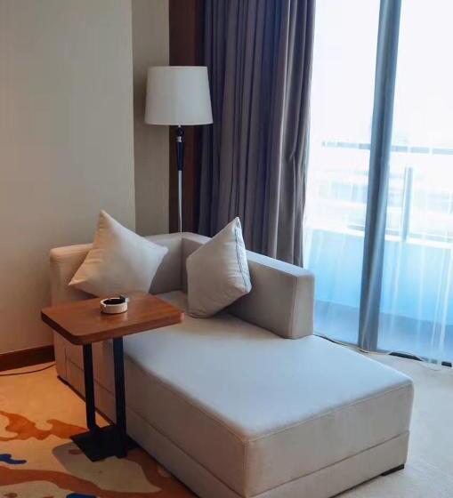 اتاق اجرایی با تخت بزرگ, Grand Skylight International Hotel Huizhou