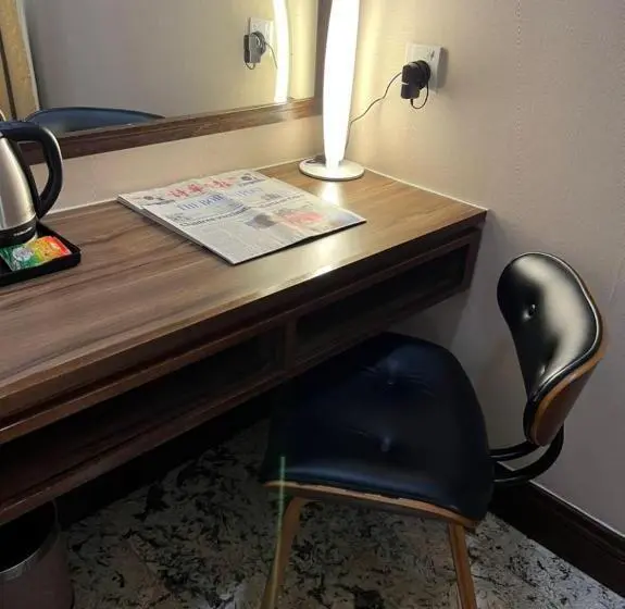 اتاق سوپریور با تخت بزرگ, Nova Hotel Miri
