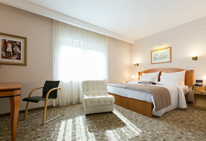 اتاق استاندارد, Sterling Garni