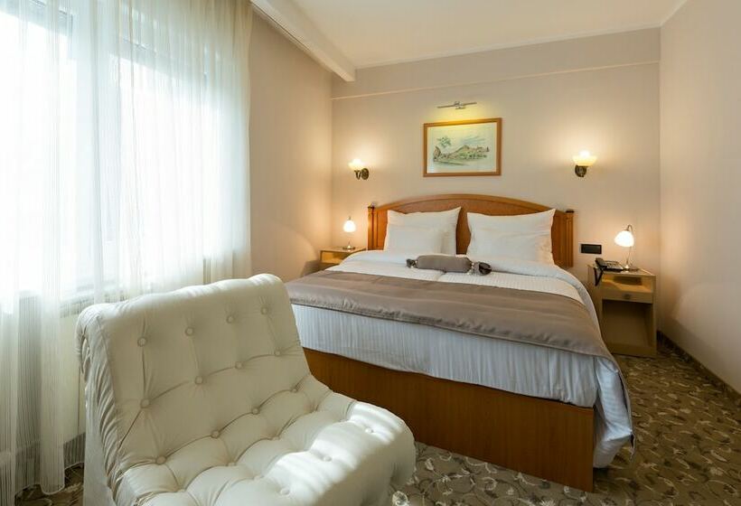 اتاق استاندارد, Sterling Garni