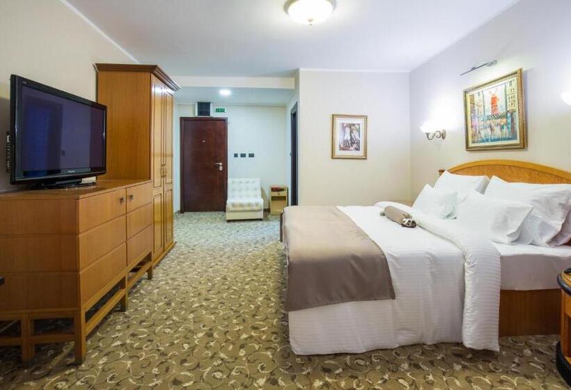 اتاق سوپریور با تخت بزرگ, Sterling Garni