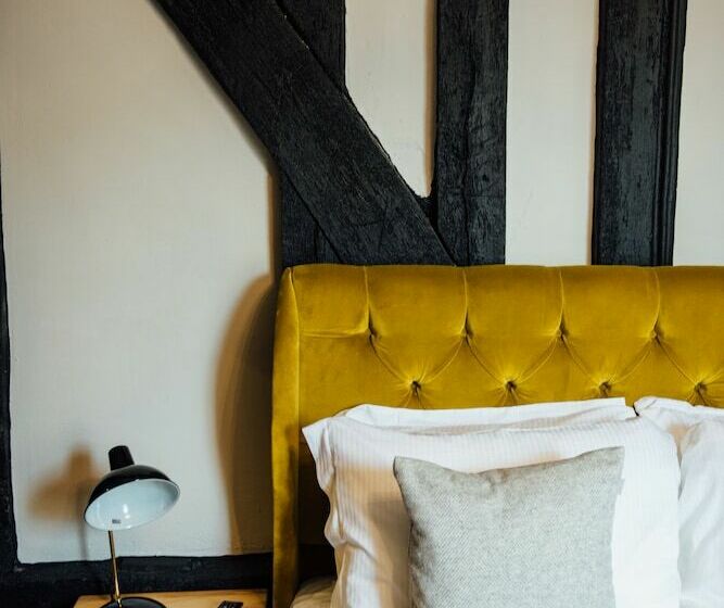 スタンダードルーム, The White Hart