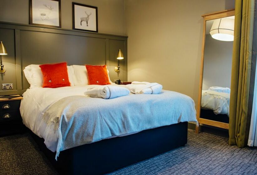 غرفة قياسية, The White Hart